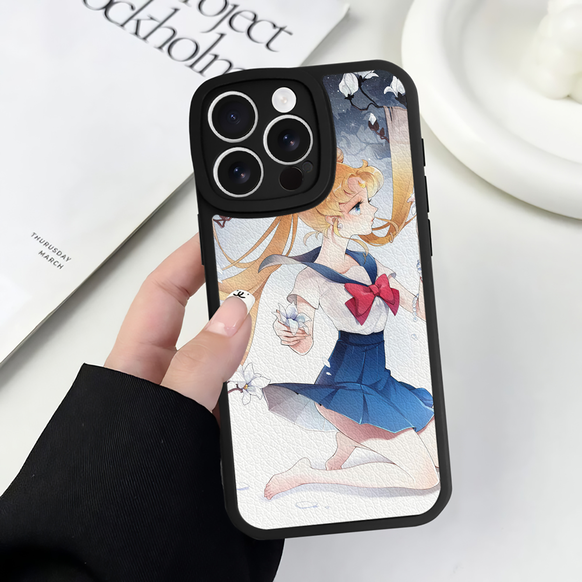 （画像用） 美少女戦士セーラームーン Sailor Moon 【iPhone 16シリーズ対応】シリコンスマホケース（レザー調） 材質：シリコン